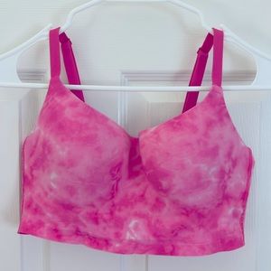 Victoria’s Secret PINK sports bra